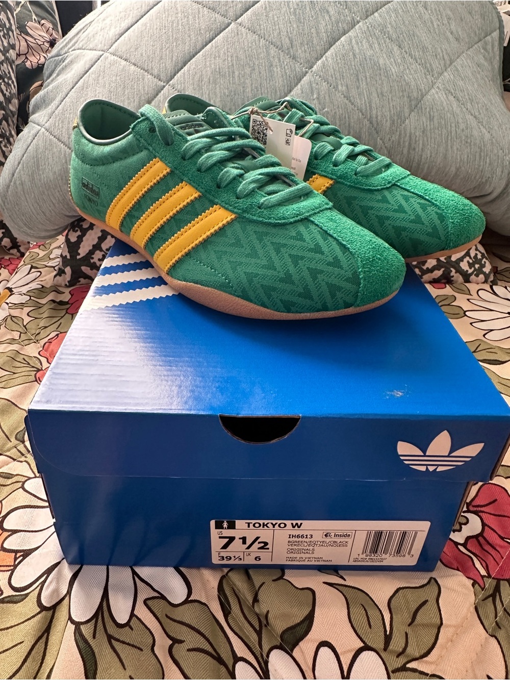 NWB: WMS Adidas Tokyo W Green with Yellow Three-Stripe Sneakers size 7.5